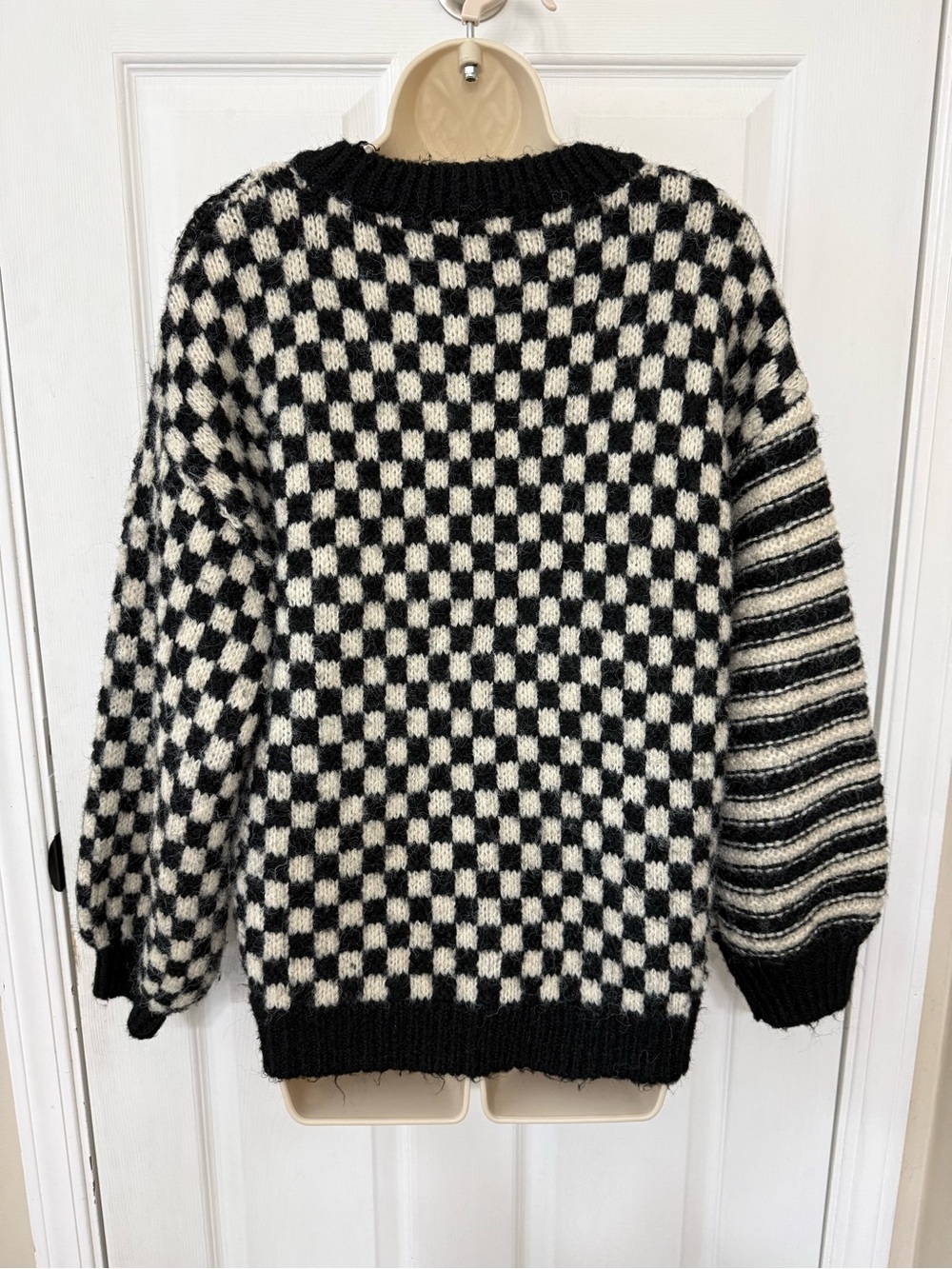 Blu Pepper Delaney Checkered Striped Chunky Knit Crew Sweater Black Cream M - Picture 5 of 16